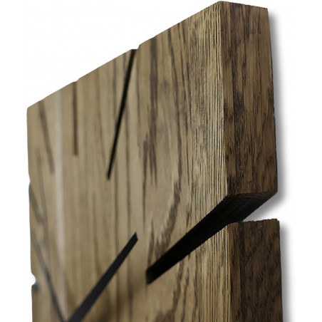 zegar ścienny wykonany z drewna dębowego. zegar ścienny wykonany z drewna dębowego.