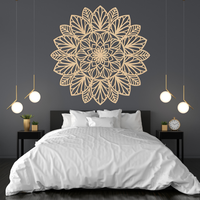 Drewniana mandala na ścianie