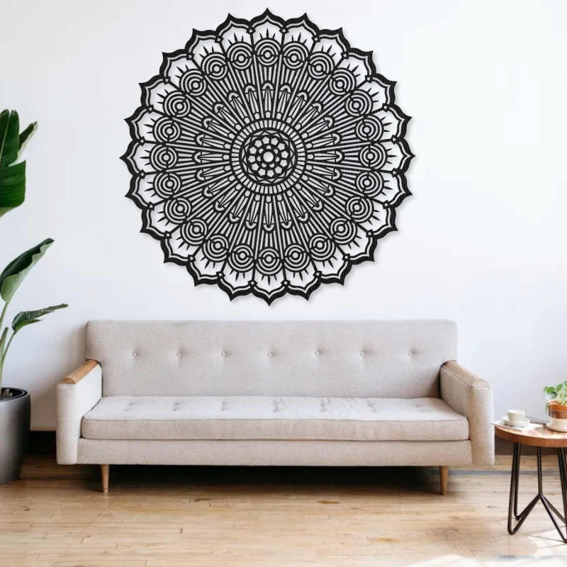 Drewniana mandala na ścianie