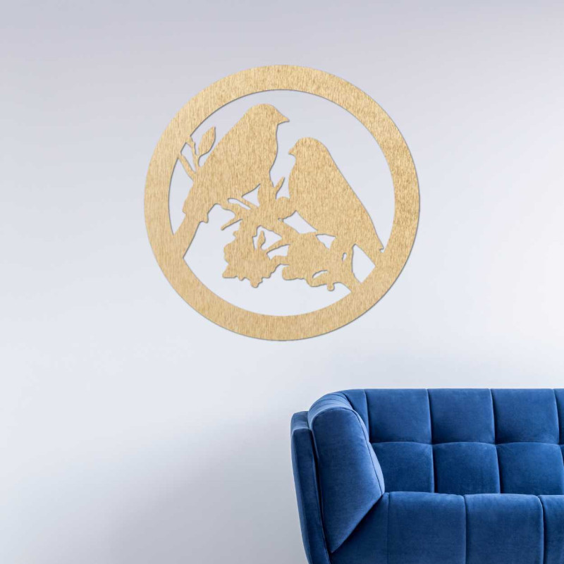 Drewniane malowidło ścienne przedstawiające ptaki na gałęzi