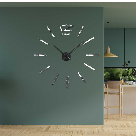 Minimalistyczny zegar ścienny z cienkimi paskami i subtelnym napisem TIME. Minimalistyczny zegar ścienny z cienkimi paskami i subtelnym napisem TIME.