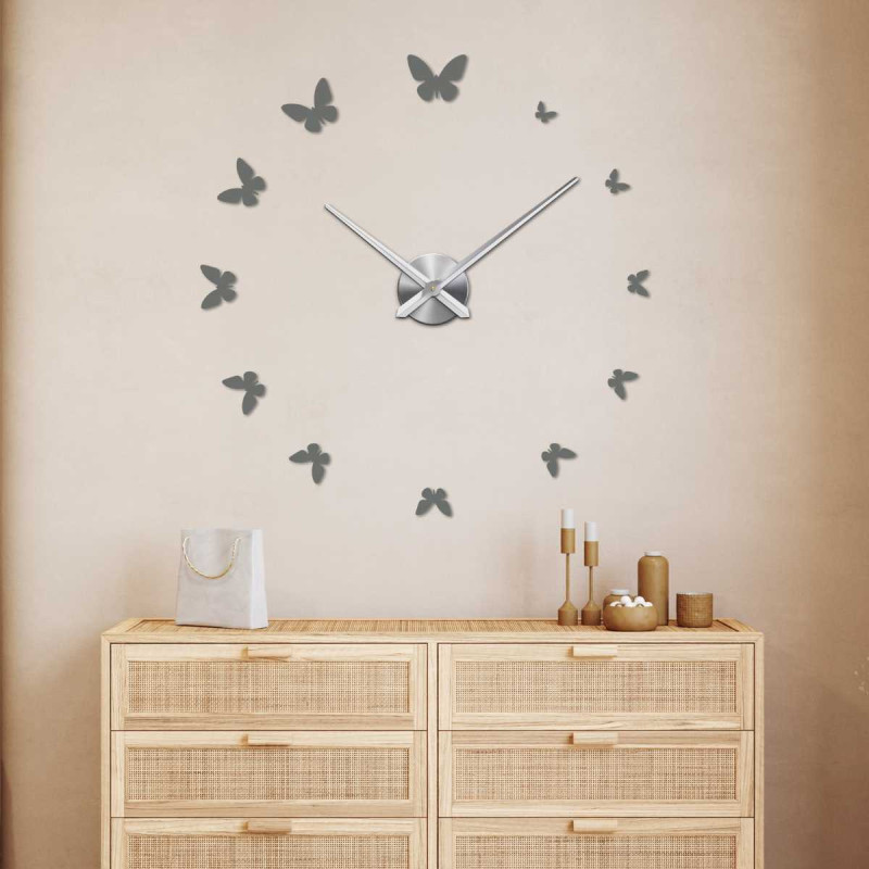 Dekoracyjny zegar motylkowy o delikatnym...