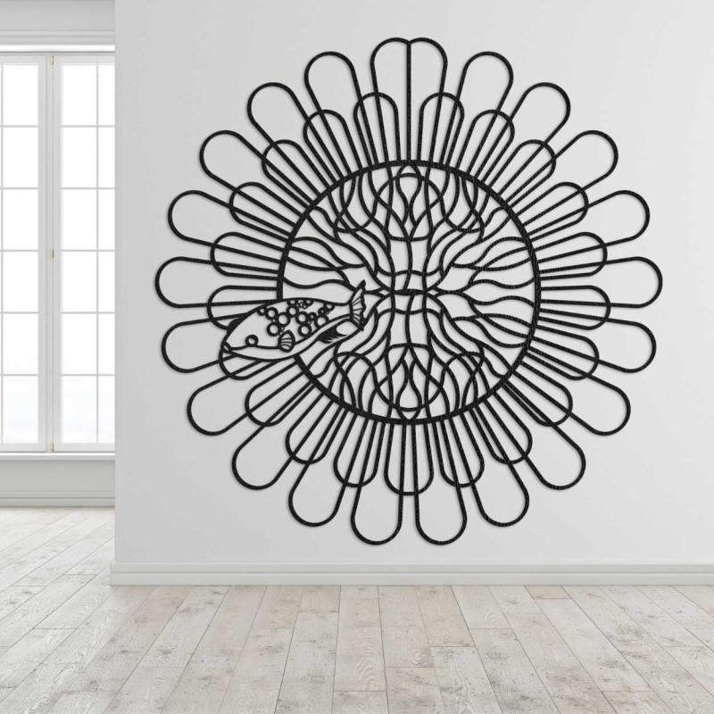 Drewniana dekoracja o organicznych kształtach i skoncentrowanym motywie geometrycznym.