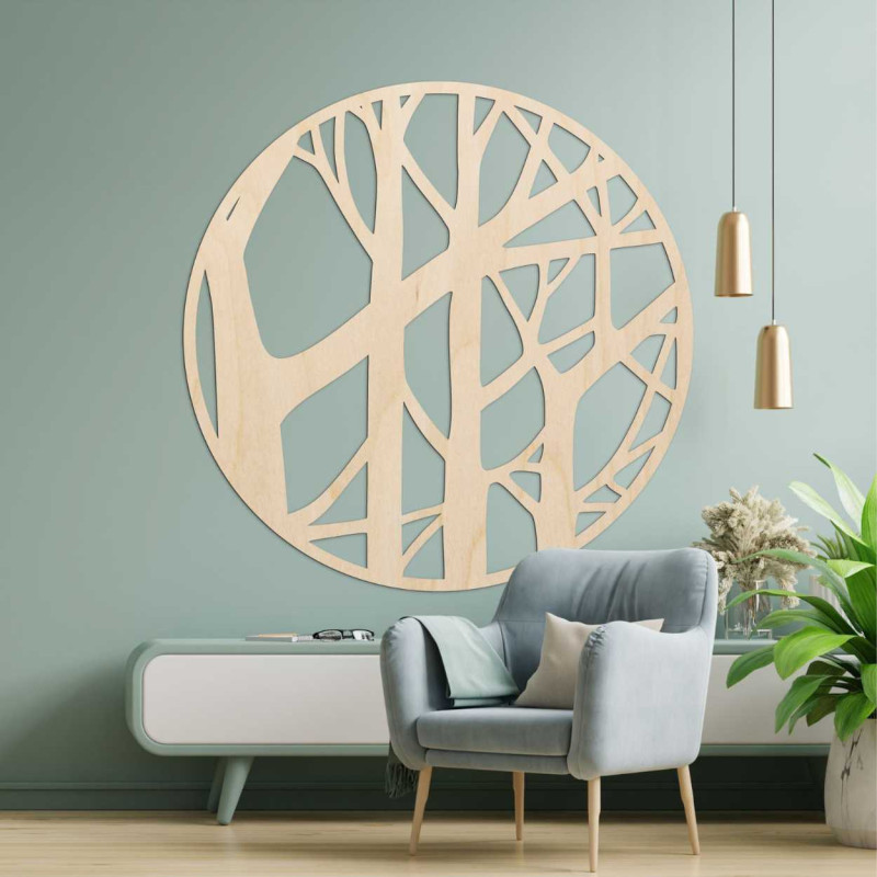Rzeźbiony drewniany motyw drzewa jako dekoracja wnętrz