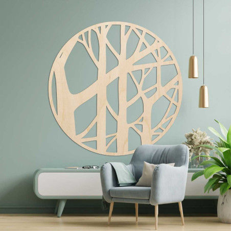 Rzeźbiony drewniany motyw drzewa jako dekoracja wnętrz