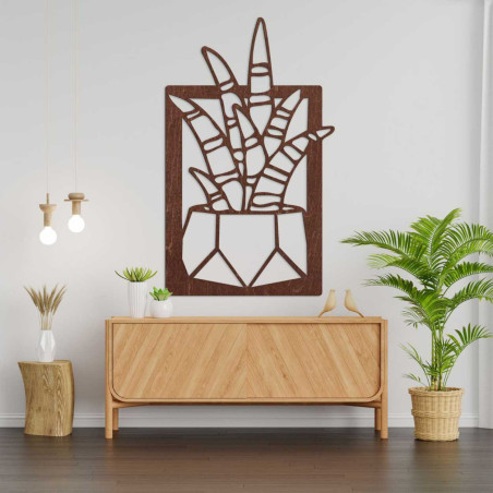 Okrągły, drewniany zegar ścienny o delikatnej fakturze powierzchni. Okrągły, drewniany zegar ścienny o delikatnej fakturze powierzchni.