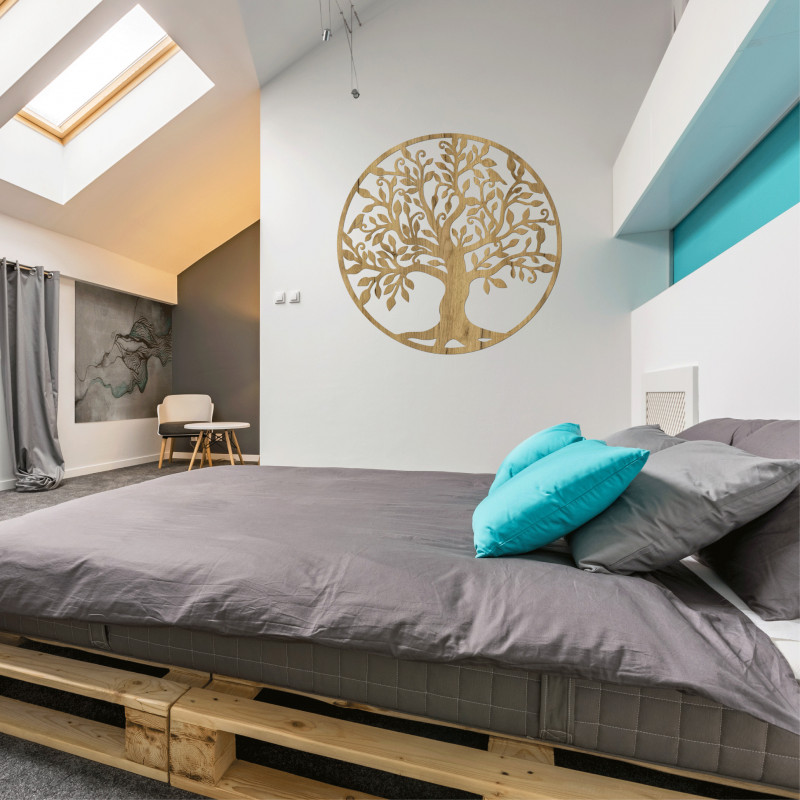 Drewniane drzewa życia to nie tylko piękna ozdoba ścienna – symbolizują harmonię, stabilność i siłę więzi rodzinnych.