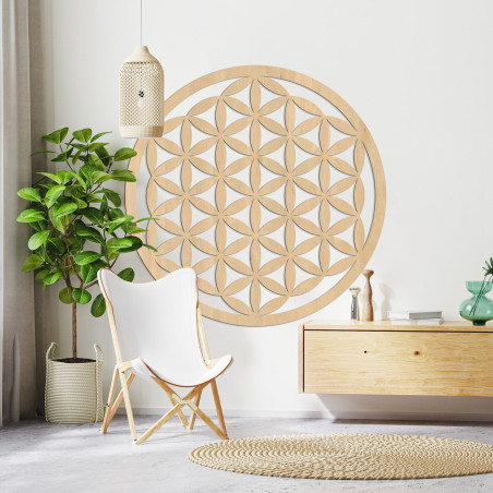 Elegancka rzeźbiona drewniana mandala na ścianie Elegancka rzeźbiona drewniana mandala na ścianie
