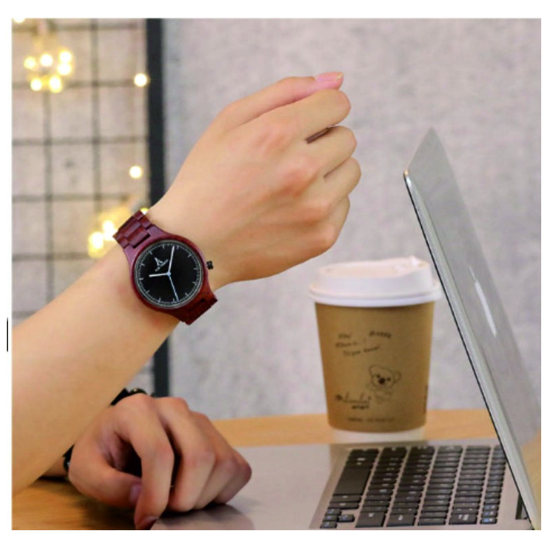 REDEAR zegarek wykonany z drewna. Panie i panowie.