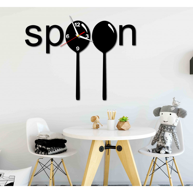 Nowoczesny zegar na ścianie wykonanej z tworzywa sztucznego. Własna produkcja, X-momo