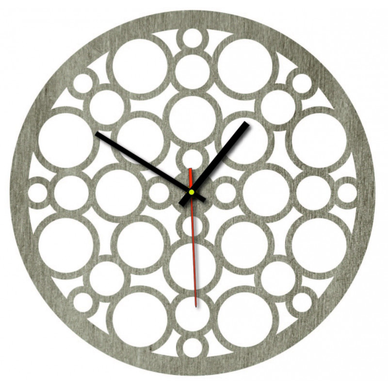 Zegar ścienny wykonany ze sklejki drewnianej podążający śladami czasu