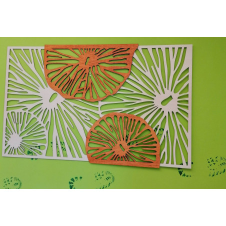 Elegancka drewniana dekoracja ścienna z kwiatowym wzorem - GENIUS